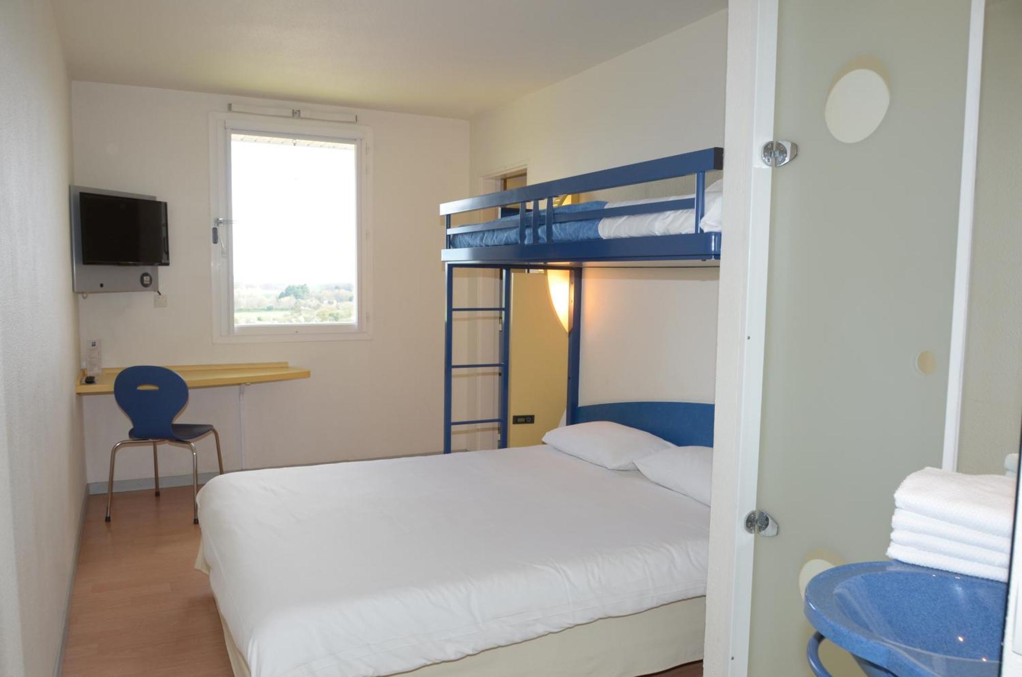 Ibis Budget Nevers Varennes Vauzelles Екстер'єр фото